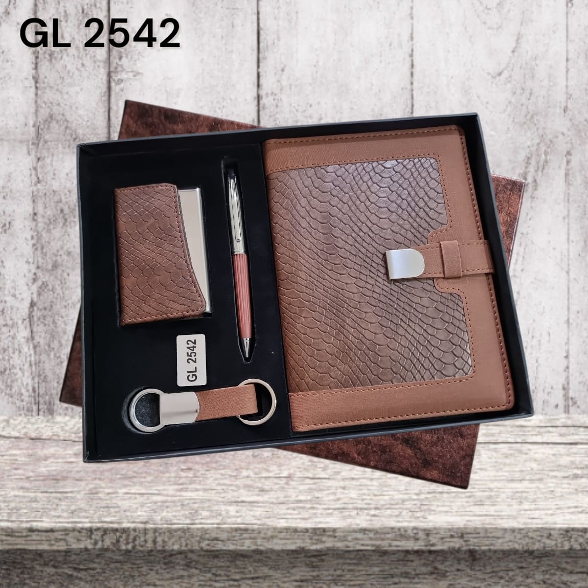 Premium grained leather finish corporate gift set for executives