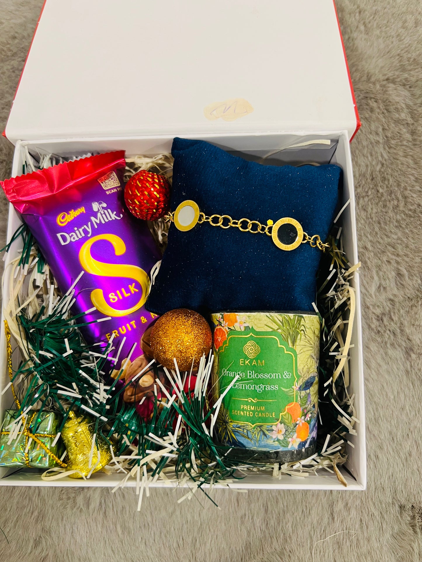 Luxury Christmas Hamper in Magnetic Gift Box – Scented Candle, Bracelet & Dairy Milk Silk