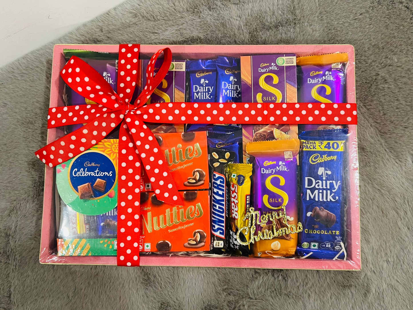 Simple Christmas Hamper – Cadbury Chocolates in a Festive Tray