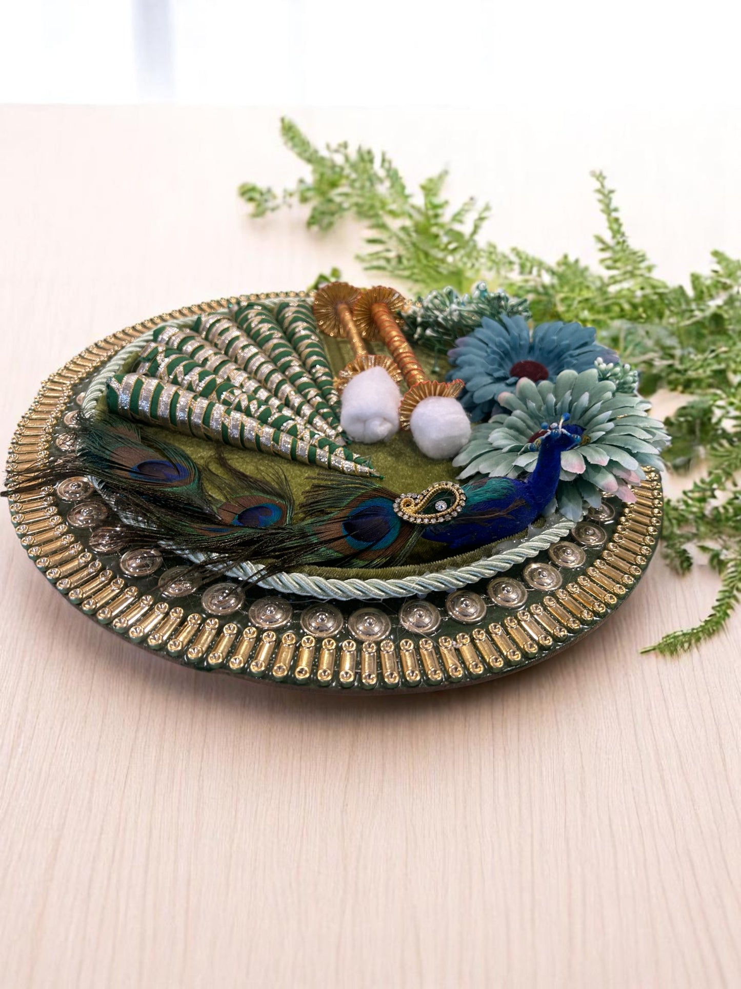 Mehendi Platter in Green Round Tray with Peacock Decor & 6 Mehendi Cones | Haldi Mehendi Gift Tray | Wrap Shap