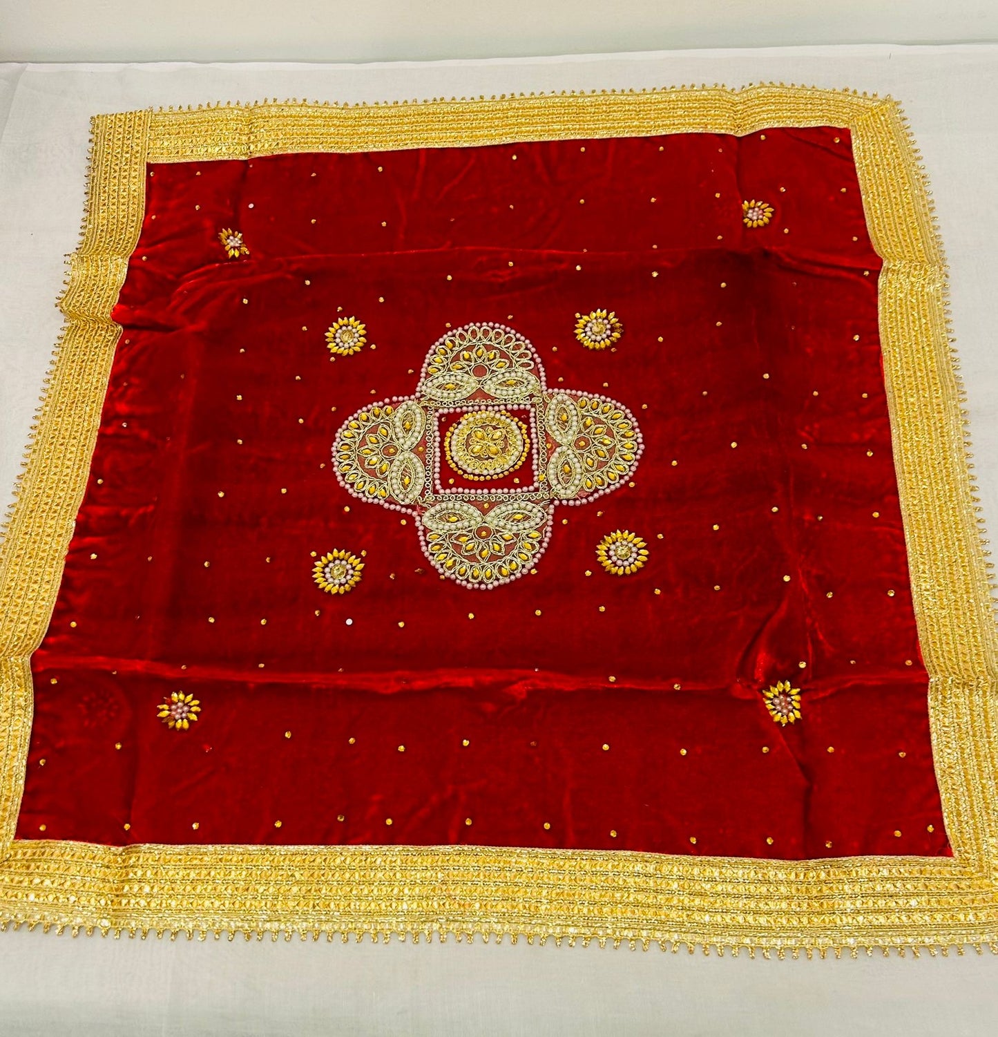Velvet Thaal Cover with Center Motif & Lace Border – Round Big Size | Pooja, Wedding & Festive Use | Wrap Shap