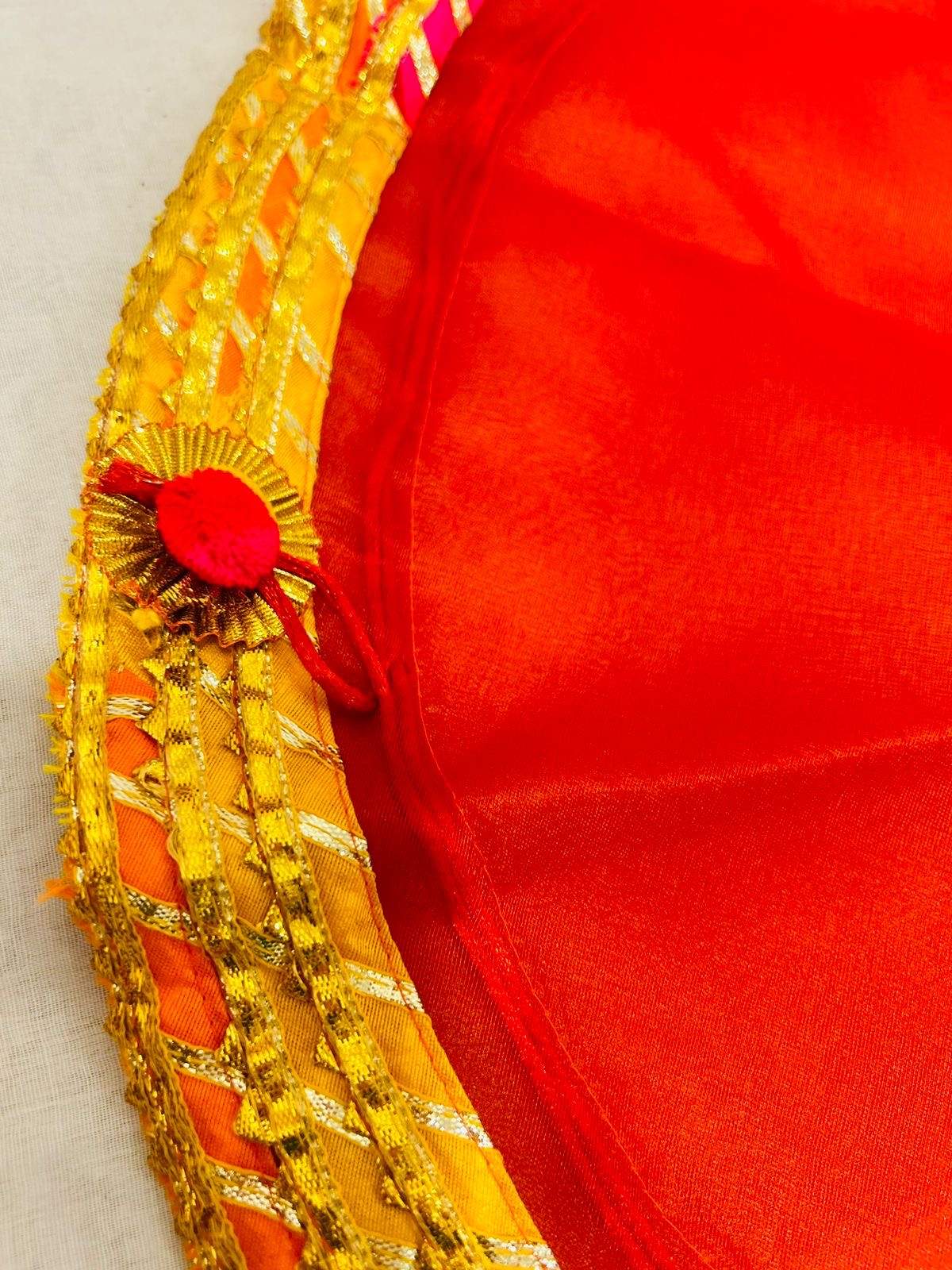 Tissue God Bharai Potli with Multicolored Lace Border – Big Size | Thaal Cover, Pooja, Wedding Use | Wrap Shap