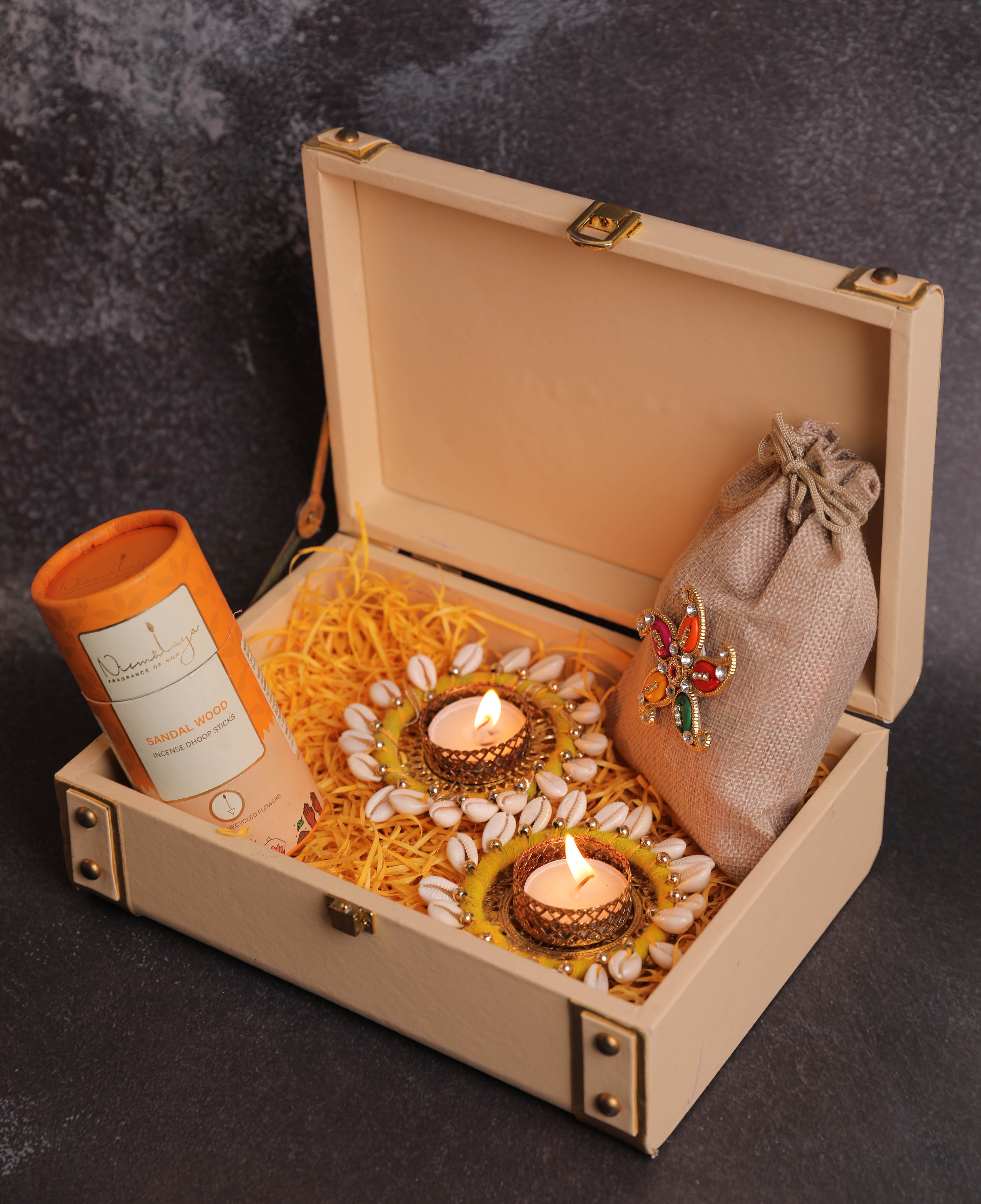 Festive Elegance Trunk Hamper