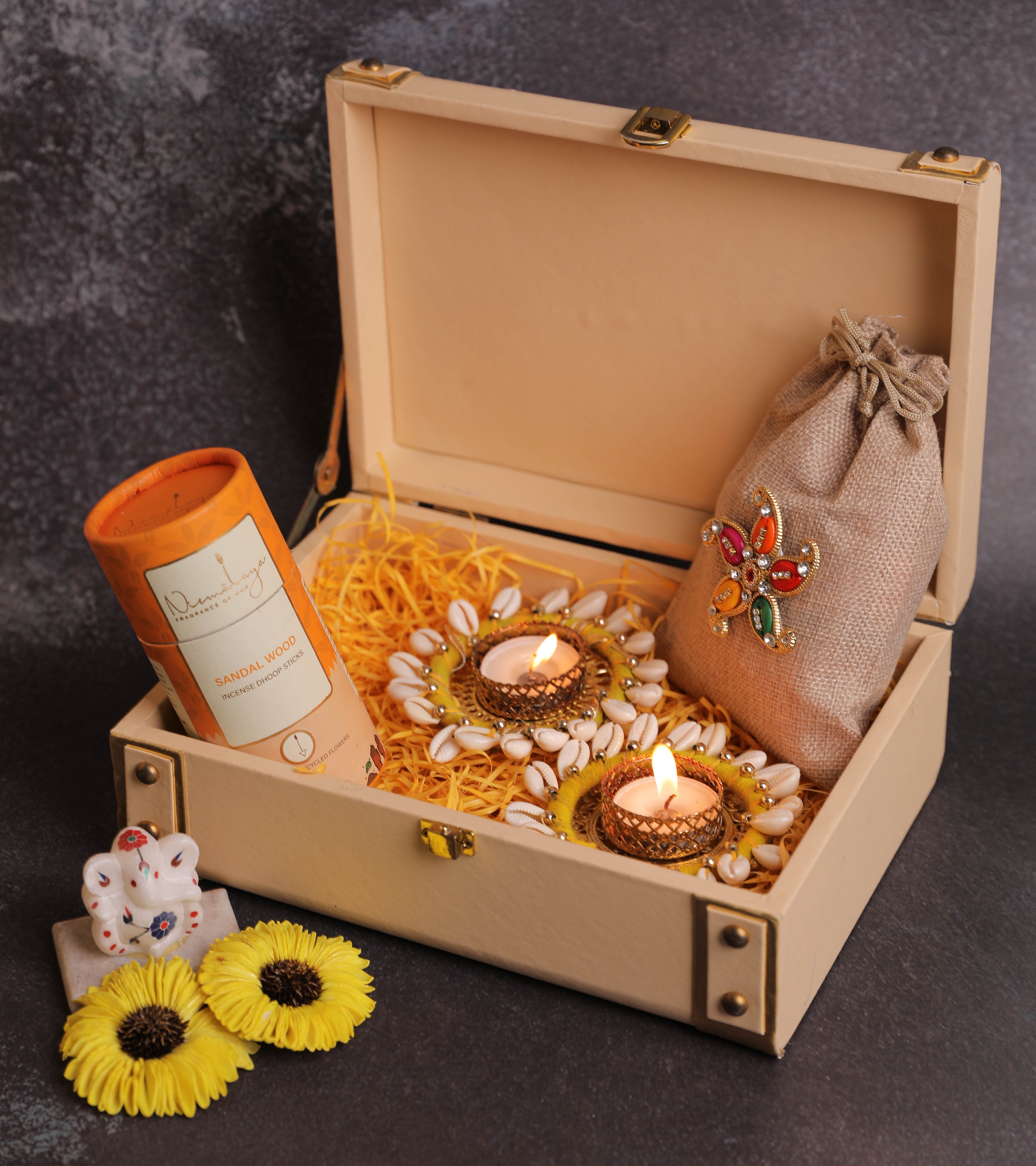 Festive Elegance Trunk Hamper