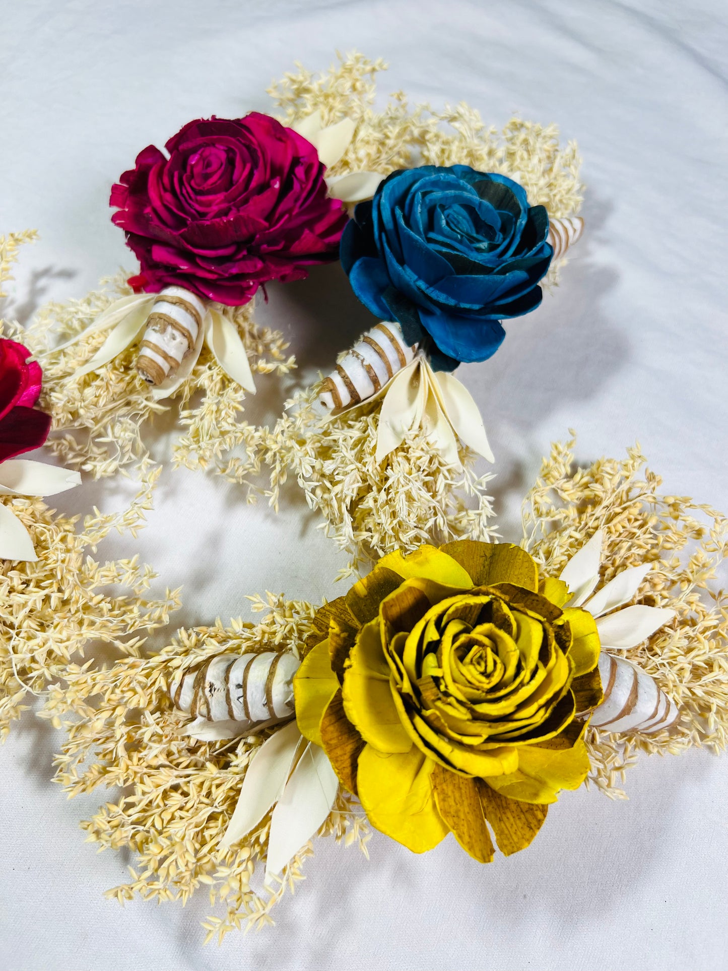 Dry Sola Flower Bunch - Perfect for Elegant Gift Decorations, Wedding Packings, Trousseau, and Event Platters