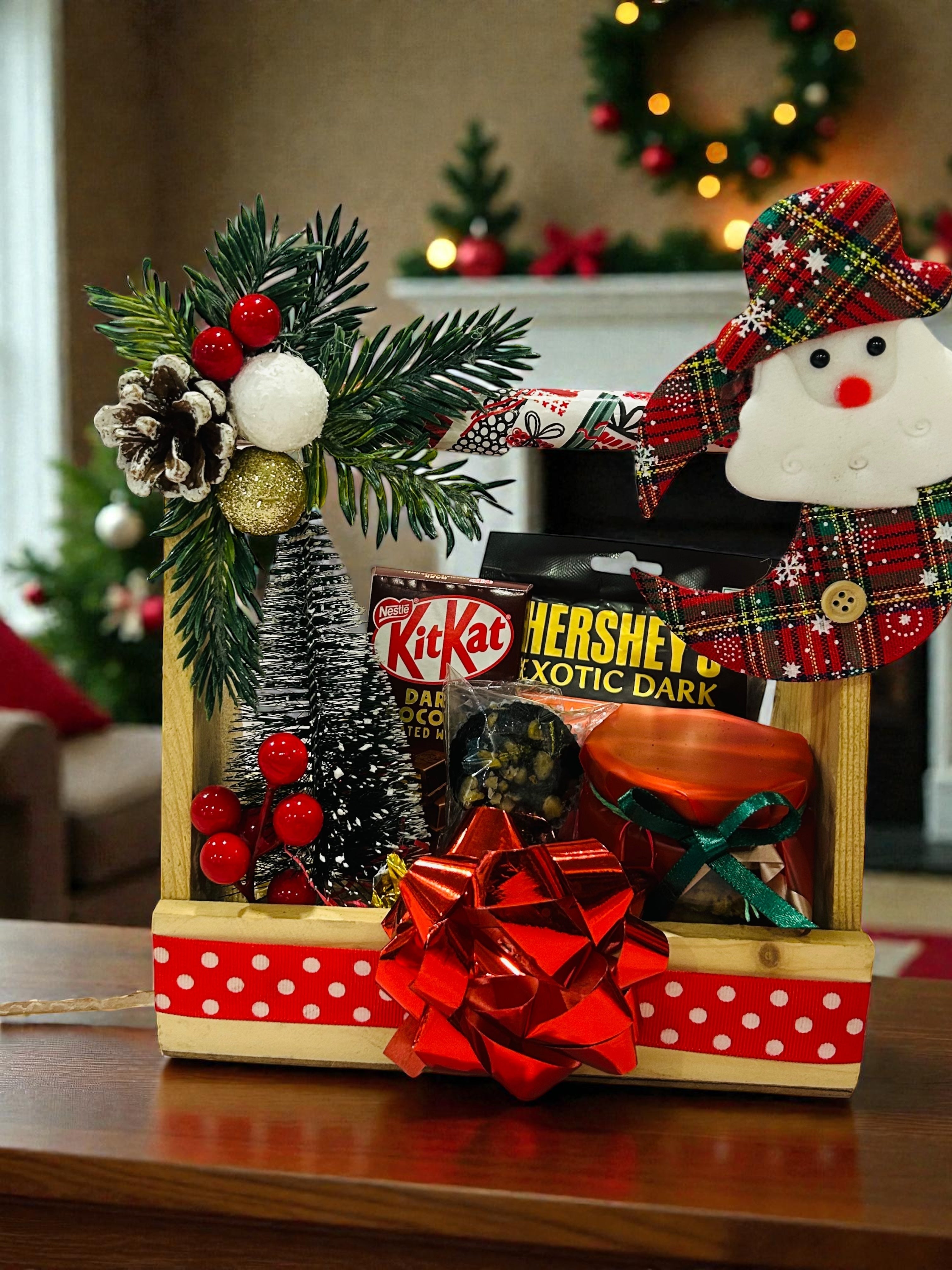 Christmas Gift Hamper – Freshly Baked Cookies Jar, Festive Décor & Chocolates in Decorated Basket