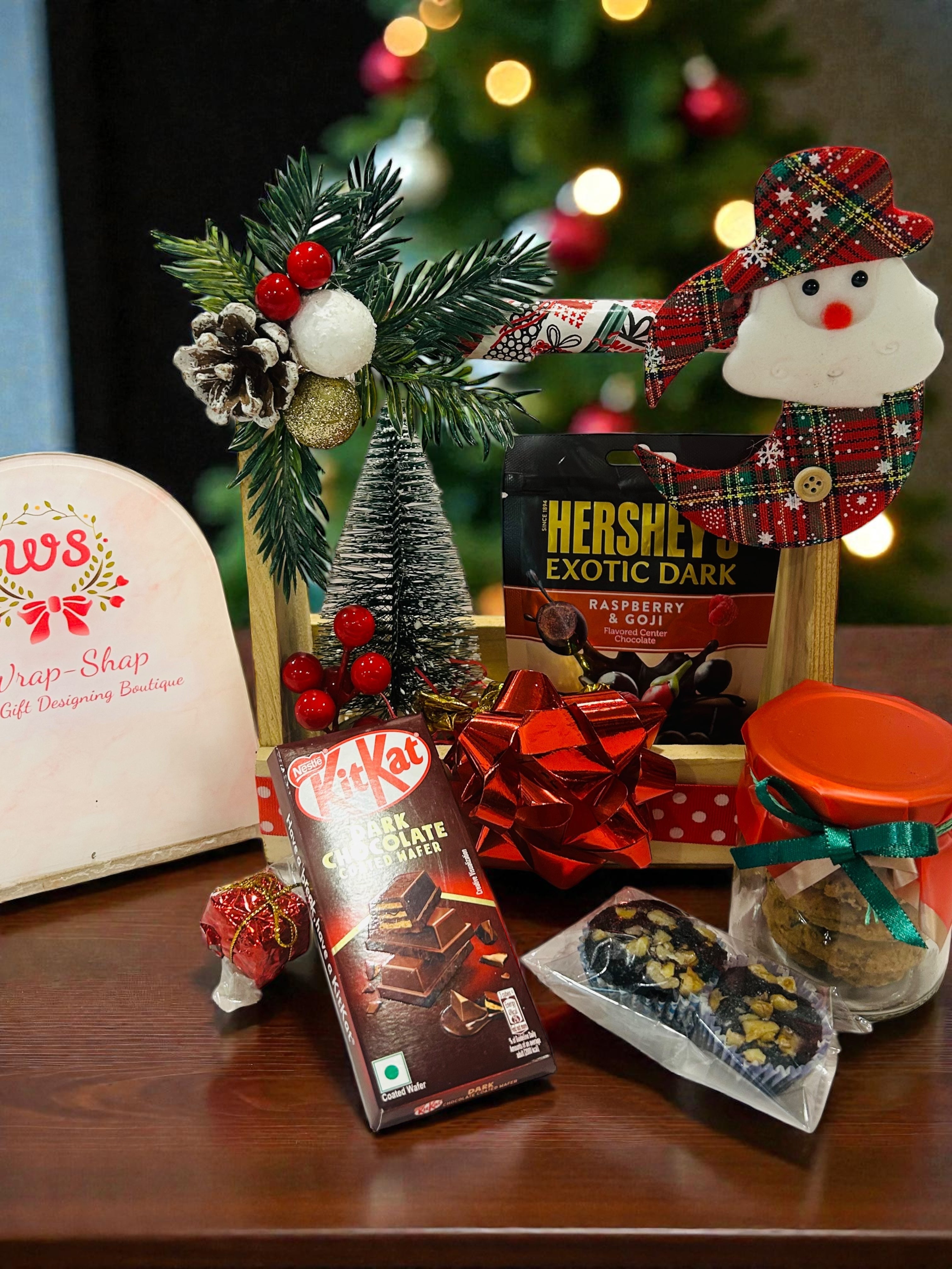Christmas Gift Hamper – Freshly Baked Cookies Jar, Festive Décor & Chocolates in Decorated Basket