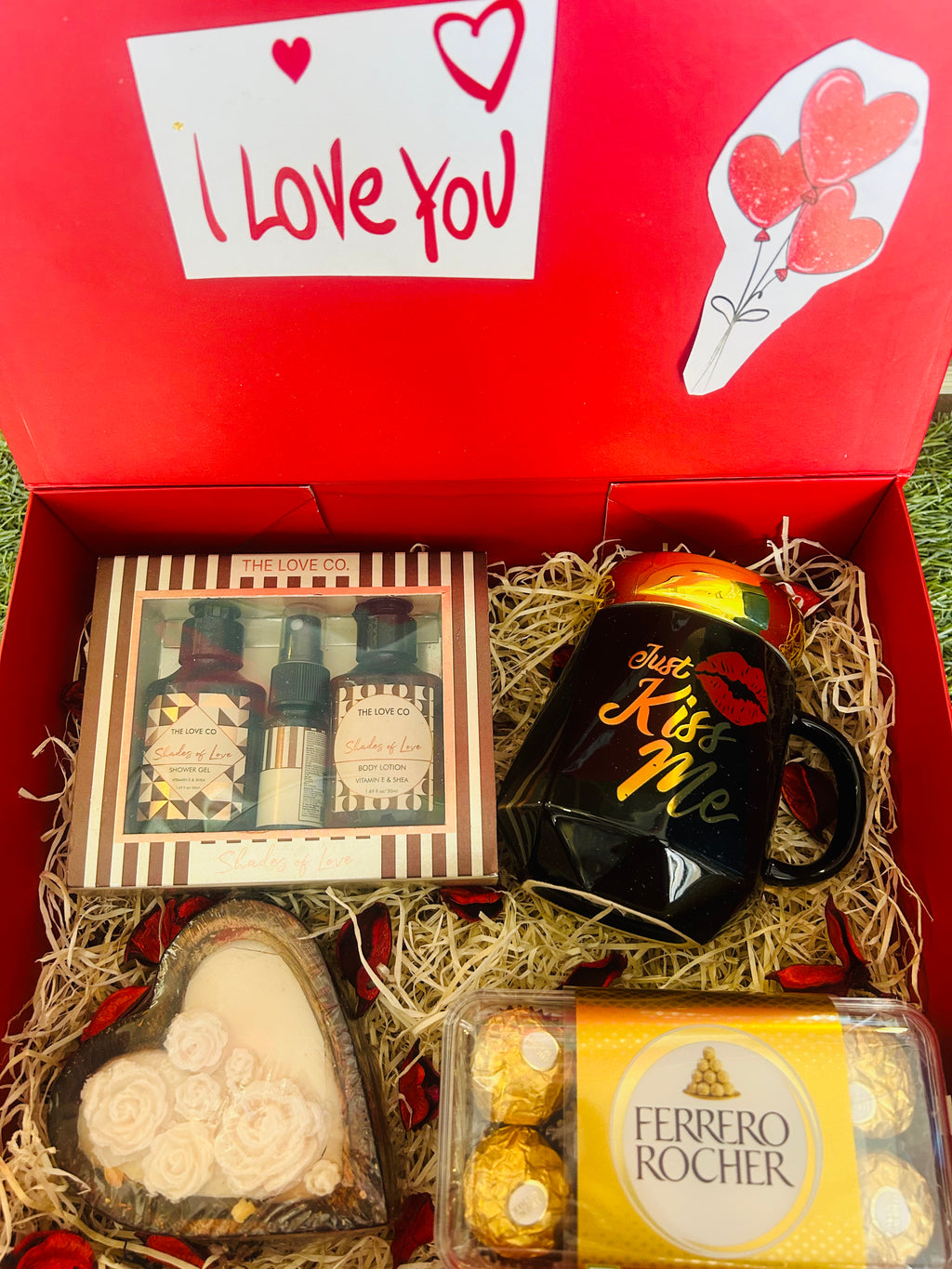 Luxury Romance Gift Hamper – Fragrance Mist, Chocolates, Coffee Mug & Heart Candle | Valentine, Anniversary, Birthday Gift