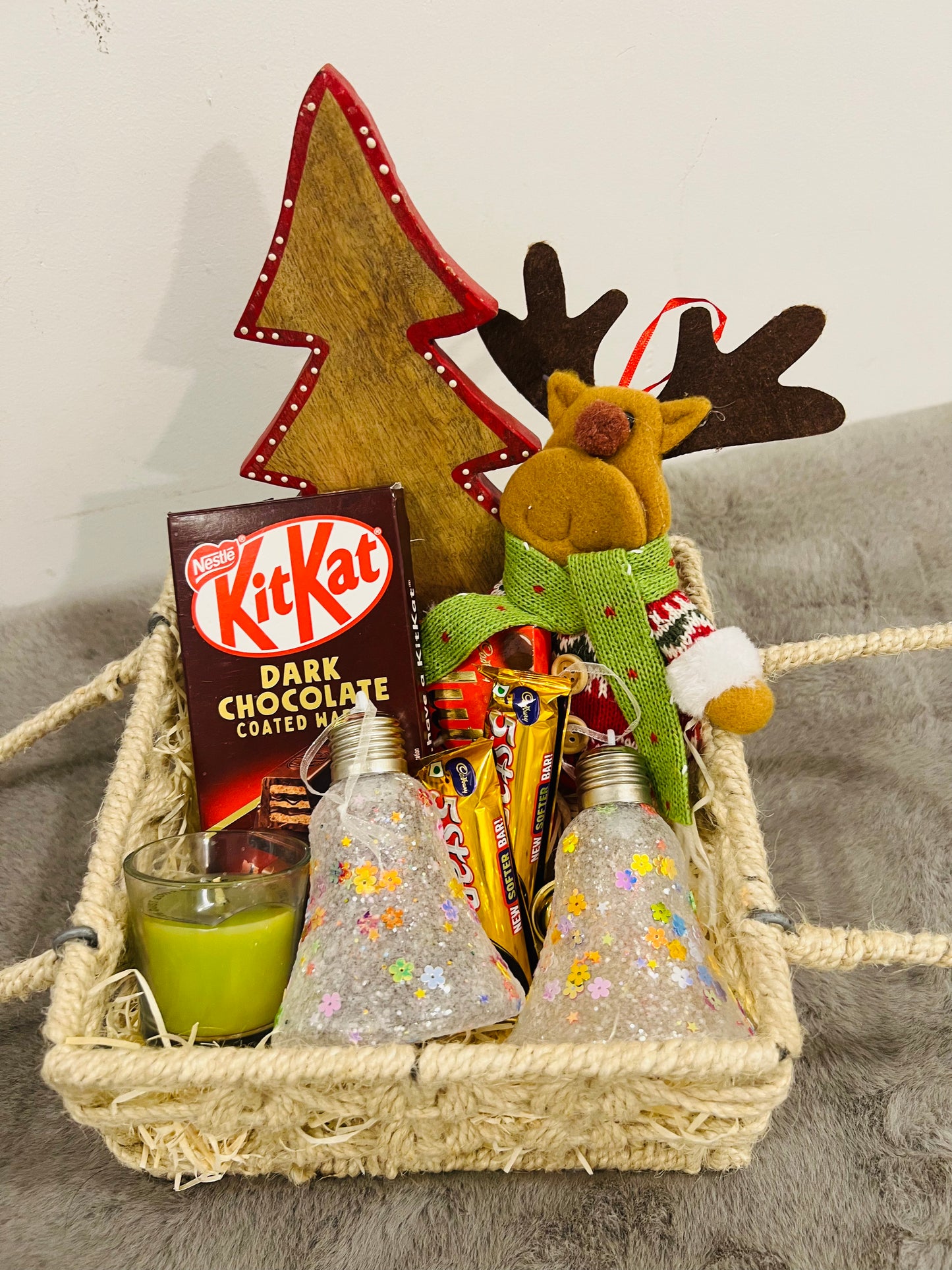 Luxury Christmas Hamper – Wooden Xmas Tree, Reindeer Decor, Scented Candle, Tree Lights & Chocolates