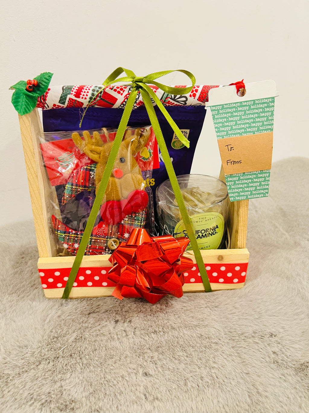 Elegant Christmas Hamper in Pinewood Basket – Scented Candle, Reindeer Tree Decor & Dairy Milk Mini Bites