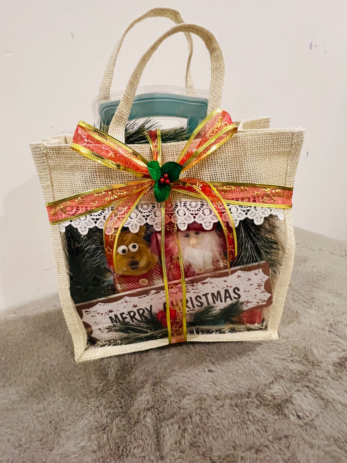 Creative Christmas Hamper in Jute Bag – Stationery Kit, Glow-in-the-Dark Pens, Pop-It Pouch, Chocolate & Xmas Wreath