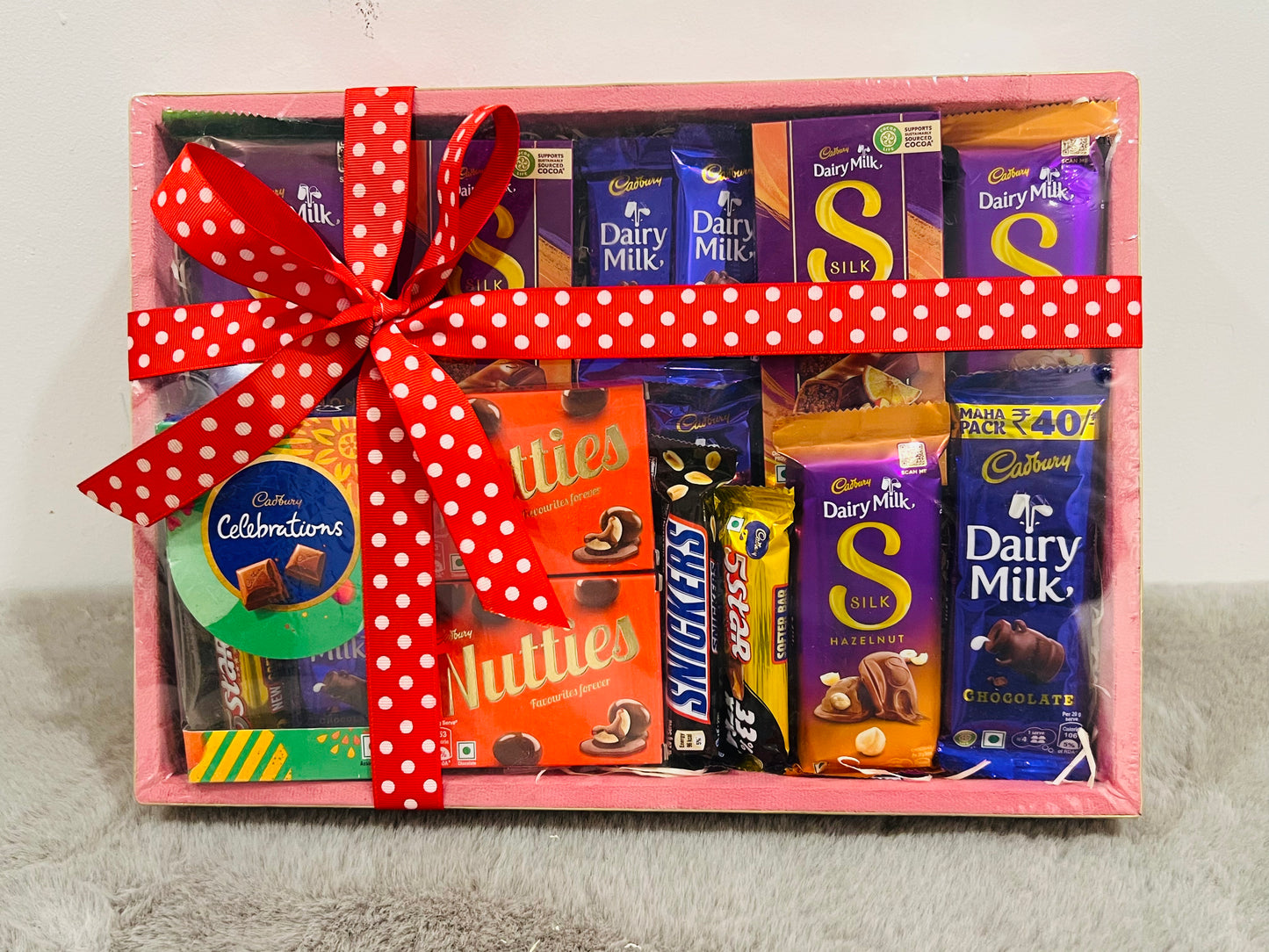Simple Christmas Hamper – Cadbury Chocolates in a Festive Tray