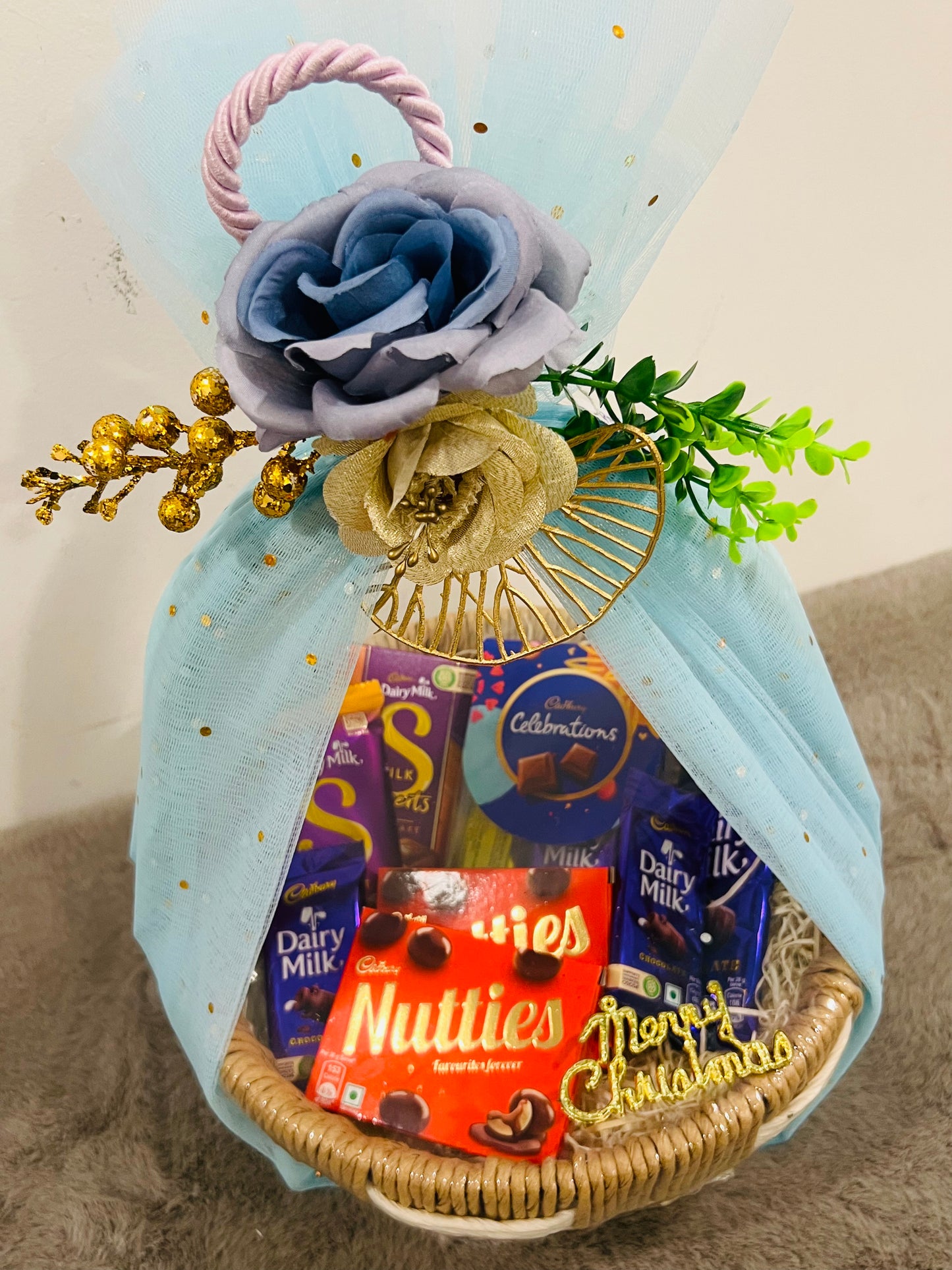 Elegant Christmas Hamper – Assorted Chocolates in a Decorated Rafia Basket