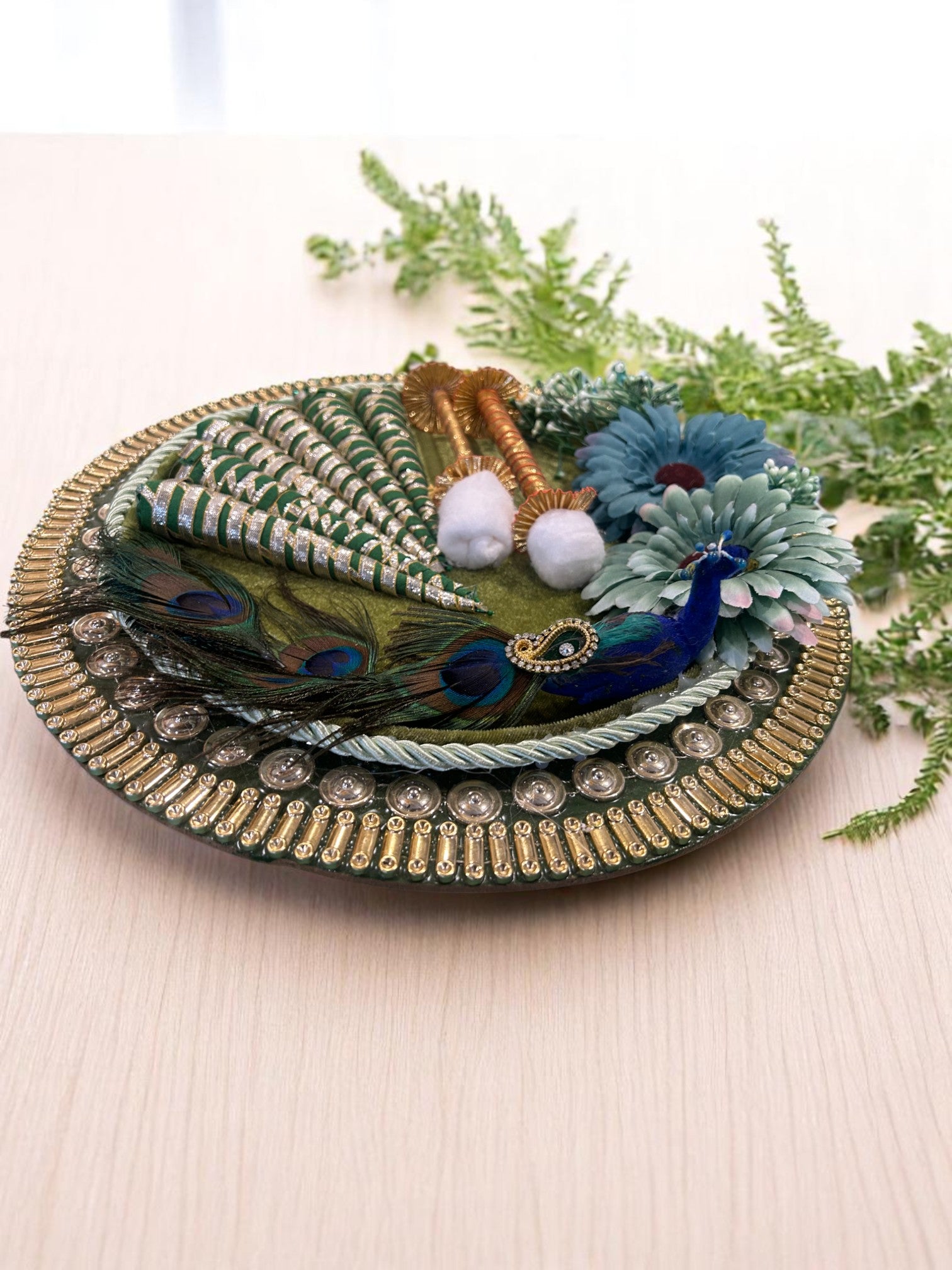 Mehendi Platter in Green Round Tray with Peacock Decor & 6 Mehendi Cones | Haldi Mehendi Gift Tray | Wrap Shap