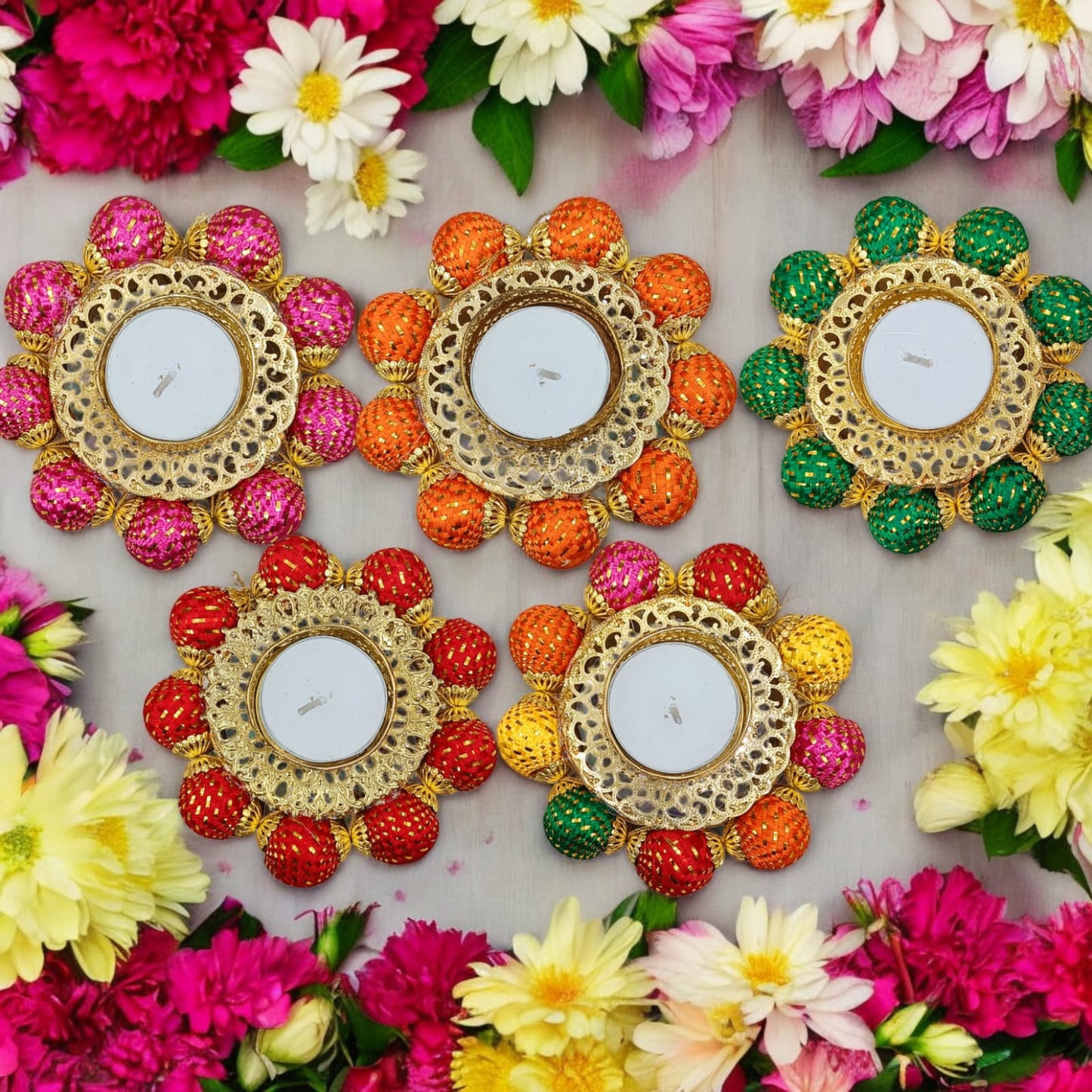 Round shining ball candle holder for home décor and gifting