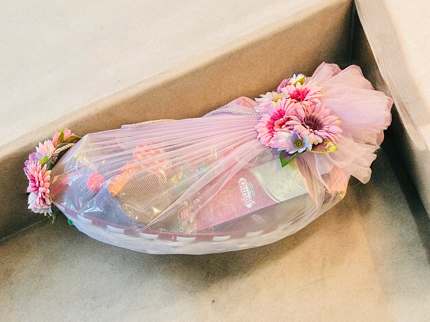 Indulgence Delight Gourmet Hamper – Ultimate Imported & Premium Snack Basket