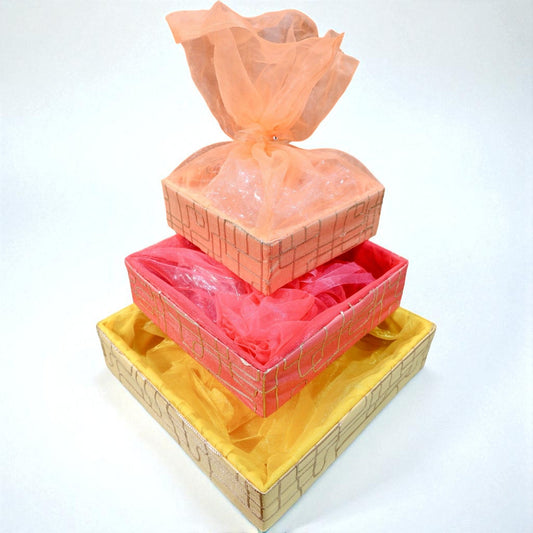 Reflector shine gift basket from Wrap Shap in 8x8, 10x10, and 12x12 sizes with glossy base and net cover – perfect for festive hampers, weddings, and gifting