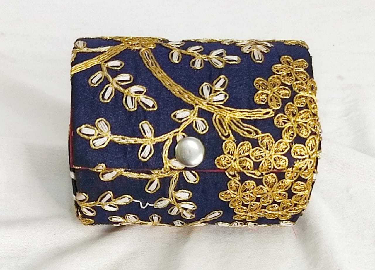 Small Round Embroidered Bangle Box for Gifting & Return Favours – Wrap Shap