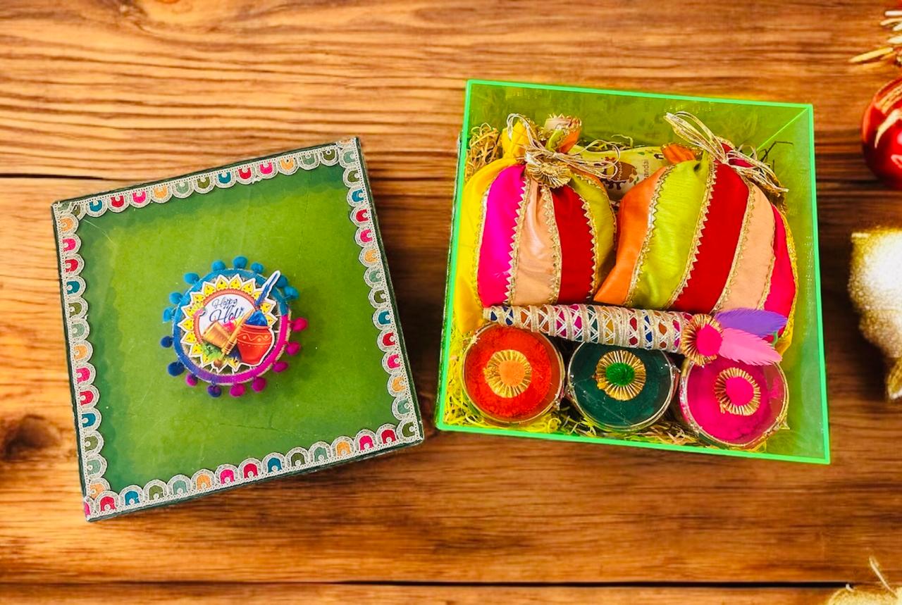 Luxury Holi Gift Hamper – Gujiya, Coated Almonds, Gulal, Decorative Pichkari in Neon Acrylic Box
