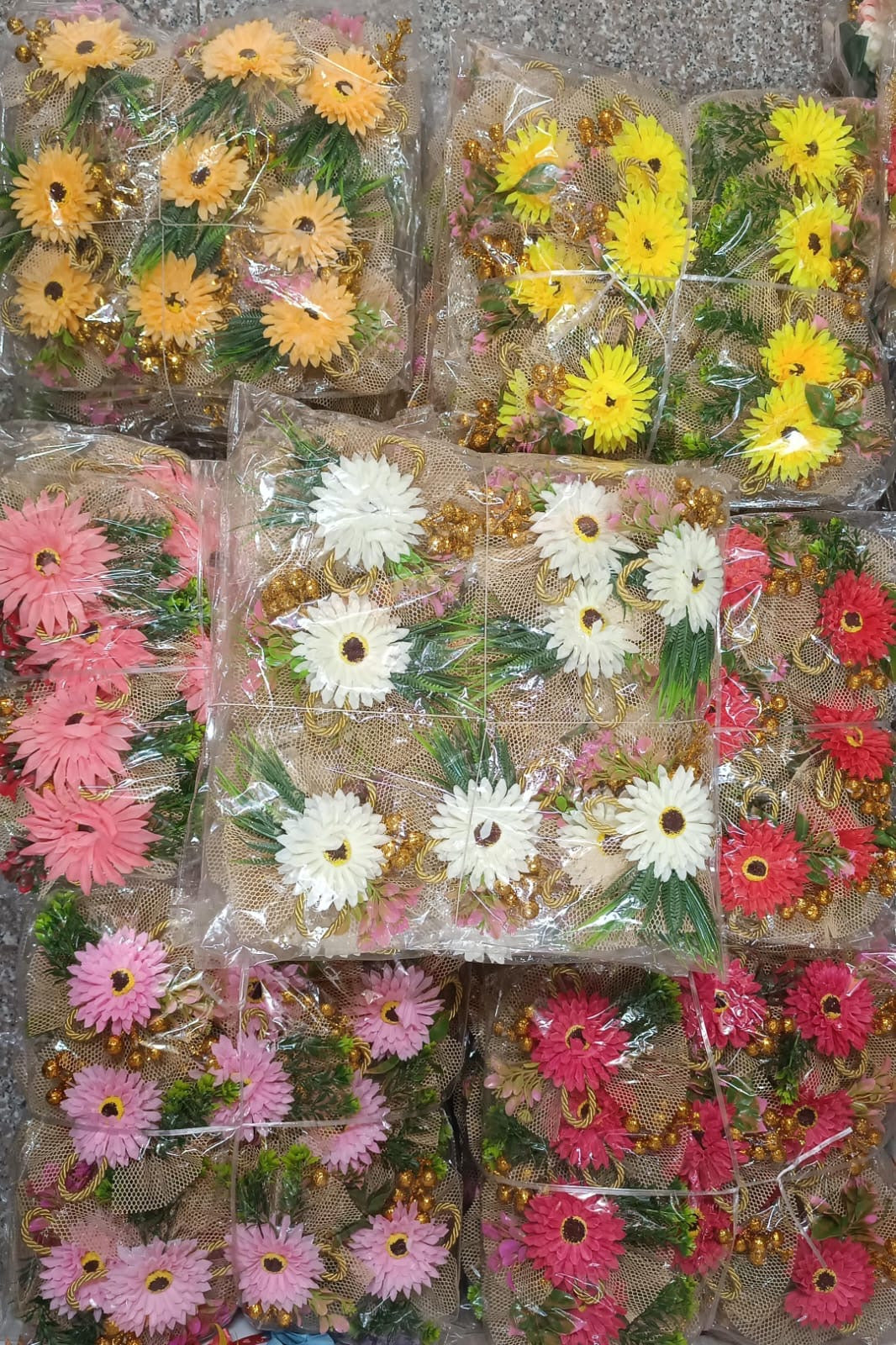 Sunflower Flower Bunch for Gift Decorations, Wedding Packing, and Festive Platter Designing