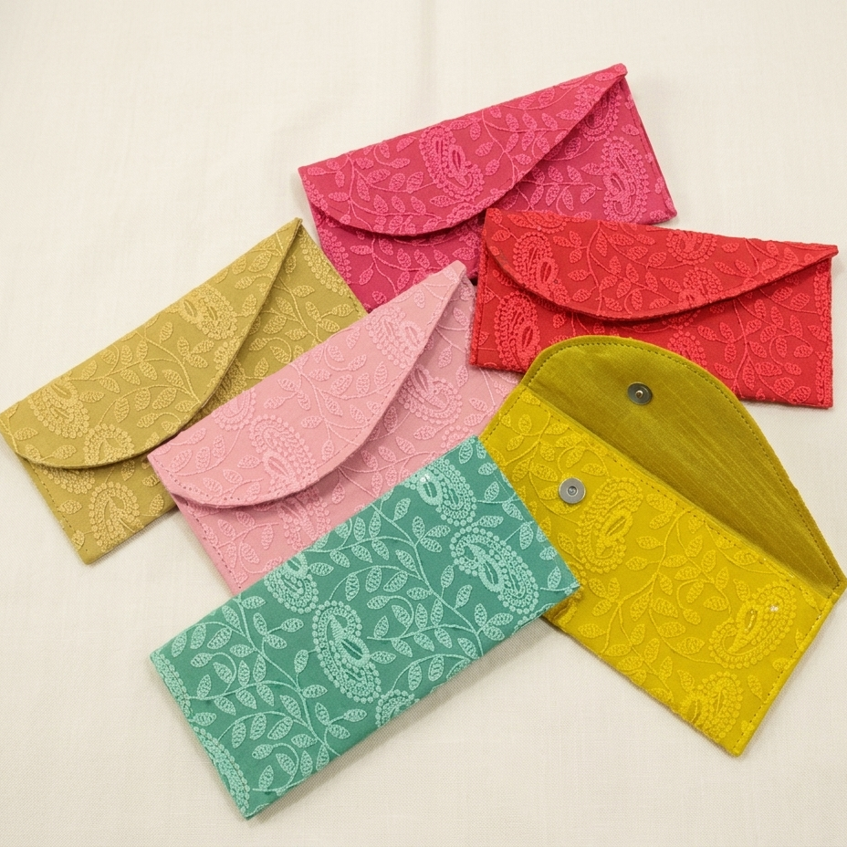 premium chikankari shagun envelope