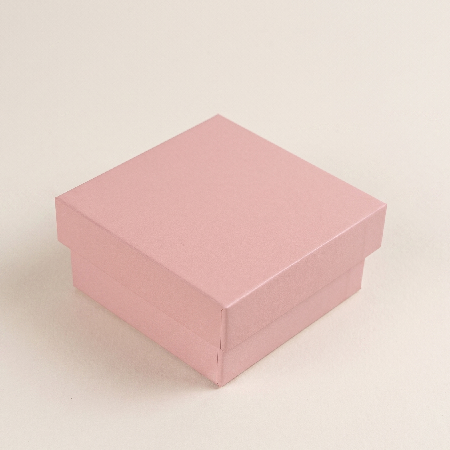 Small luxury gift packaging box for retail and event gifting