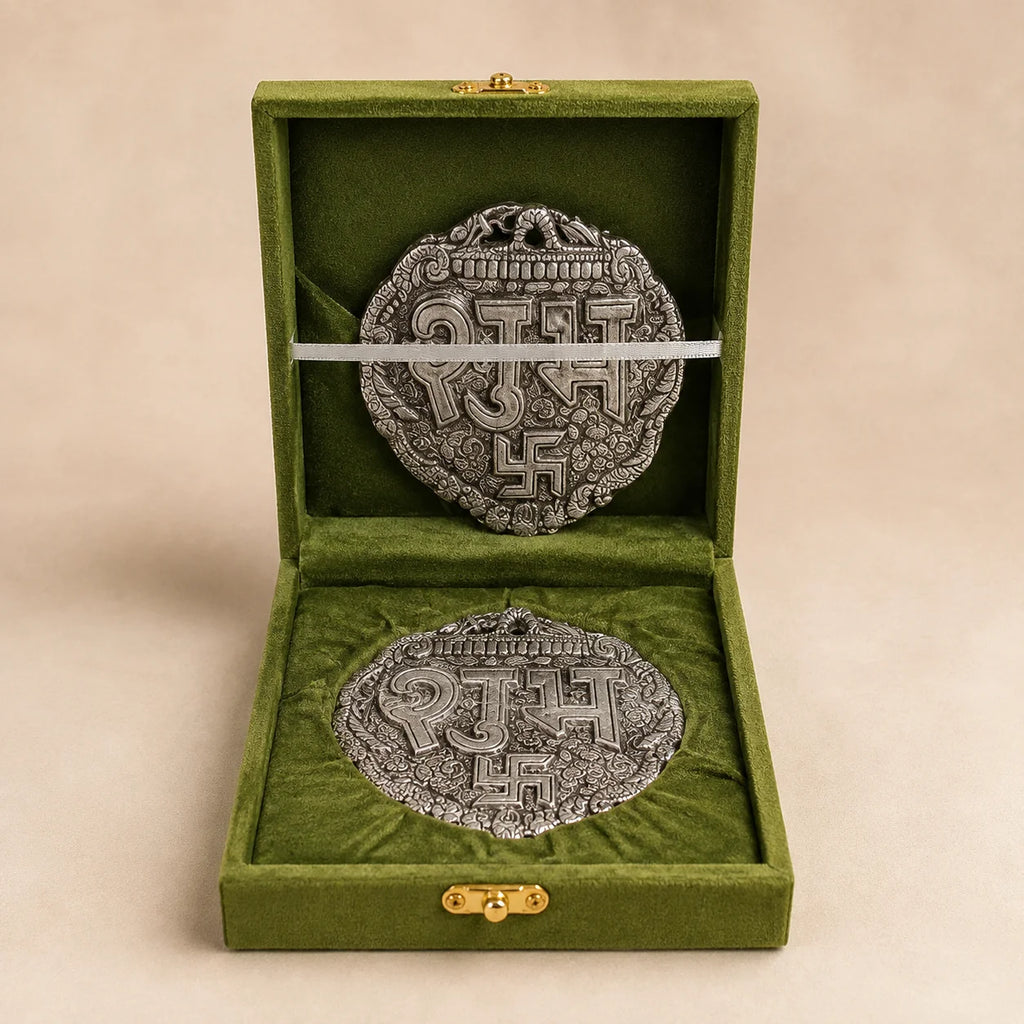 German Silver Finish Shubh Labh Hanging by Wrap Shap in premium gift box, ideal for Diwali gifting, housewarming gifts, wedding return gifts, office décor, festive decoration, and corporate gifting.