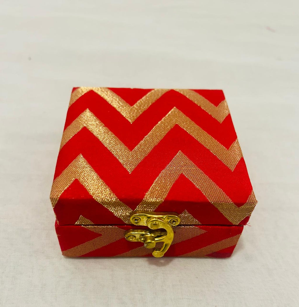 4x4 Inch MDF Gift Box with Wave Print Cloth – Ideal for Gifting & Return Favors