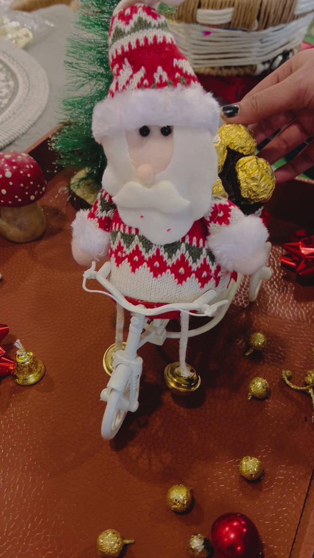 Festive Christmas Hamper – Santa-Themed Cycle with Ferrero Rocher