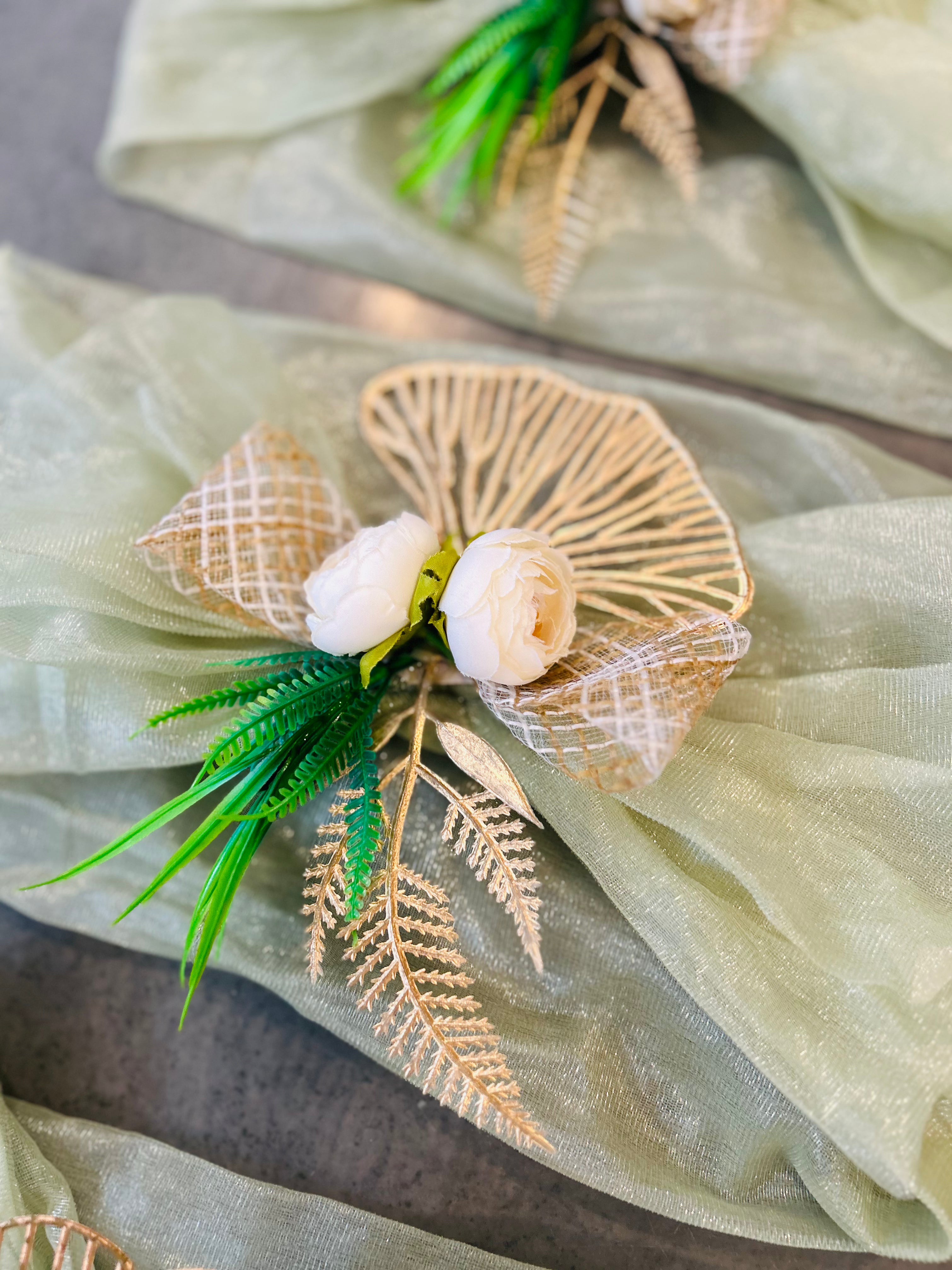 Bridal gift tray cover with flower bunch decoration