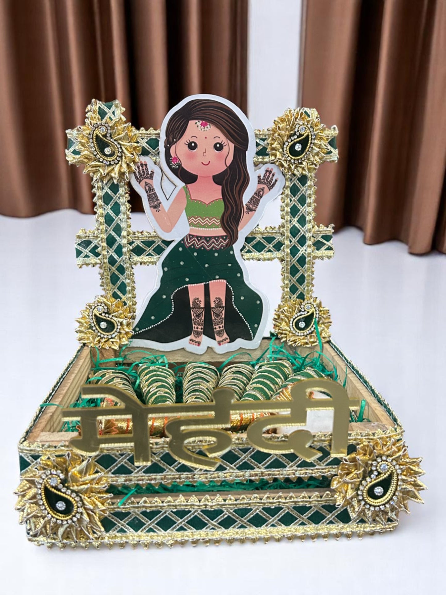 Mehendi tray in pinewood basket with decorative girl cutout and 6 hand-decorated cones – Mehendi ceremony gift platter by Wrap Shap