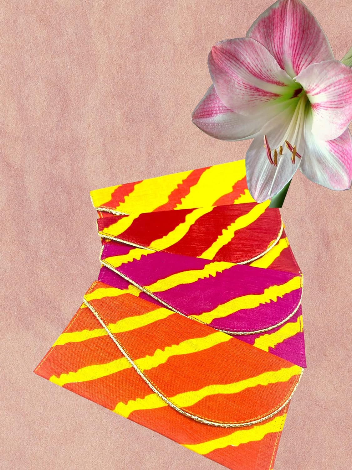 Traditional Leheriya Print Shagun Cash Envelope with premium silk fabric and heavy border, perfect for weddings, engagements, festivals, and cash gifting.